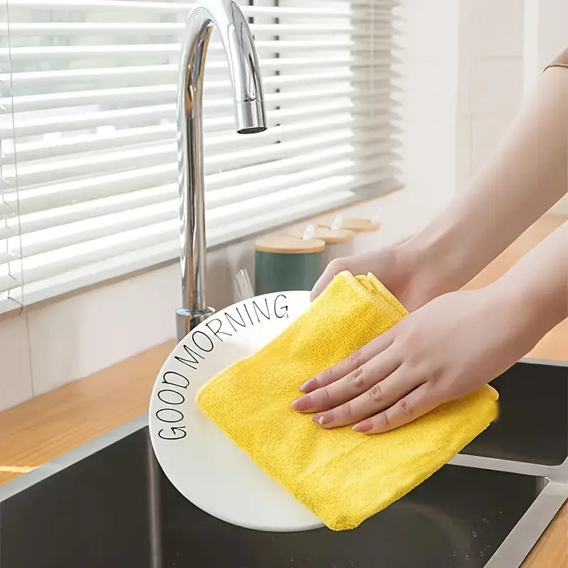 10-Piece Microfibre Cleaning Cloth Set – Only £5.00