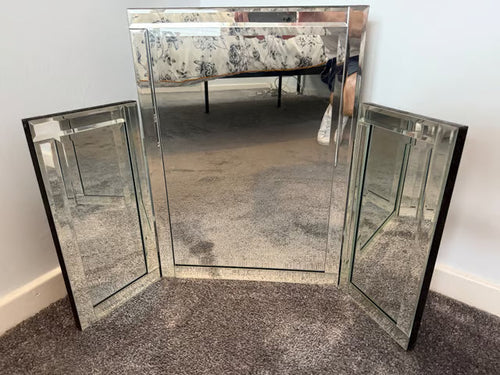 Trinity Luxe: 3-Panel Folding Mirrored Vanity Mirror